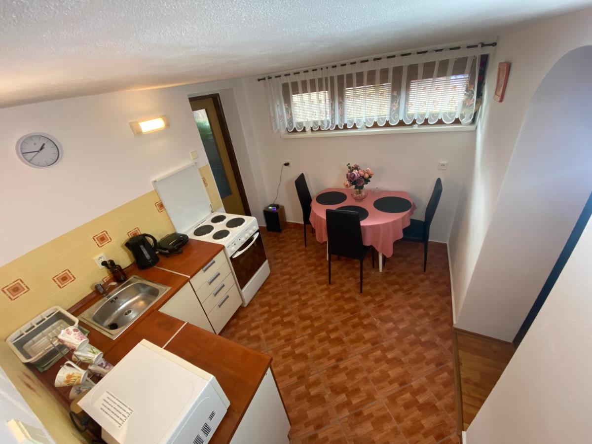 Privat Tilia Apartment Ivachnova Exterior photo